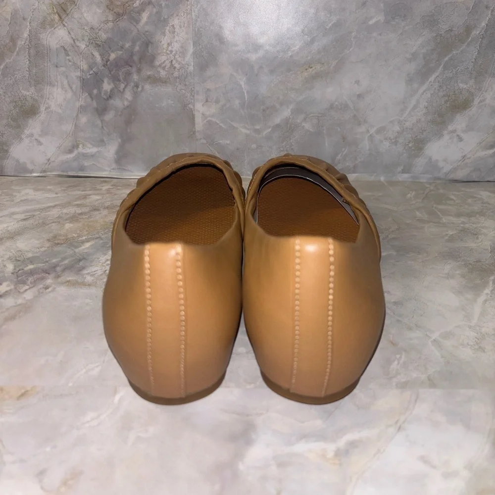 Baretraps Charlie Women's Flats NWOT